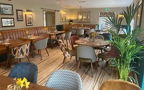 The Britannia Inn & Waves Restaurant